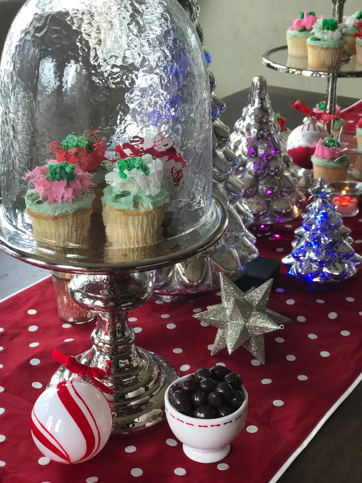 Decorated Mantel Merry Christmas  My Dessert Table
