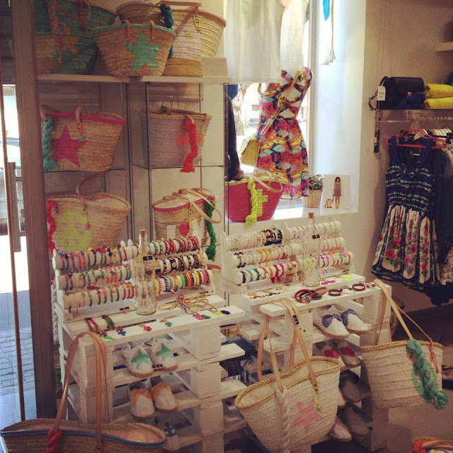 Showroom OTTO DESIGN Y ANGELILLOS Y DIABLILLOS en MAR DE COLORS Sun