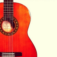 Guitarra española Guitarra flamenca famosa por los músicos españoles flamenquitas