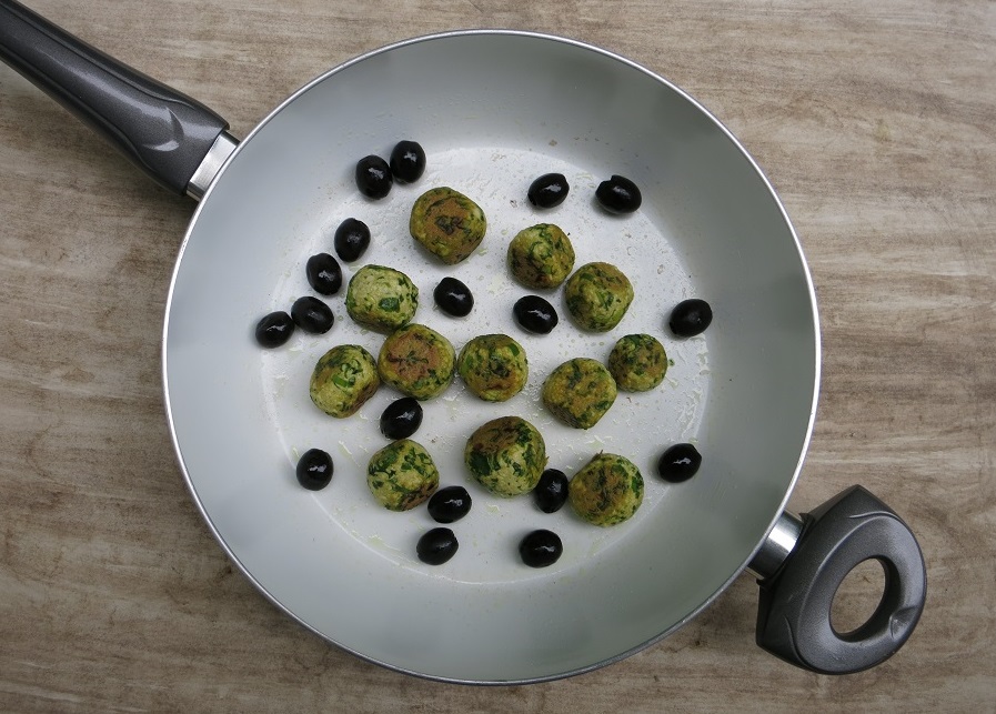 Sizzling Indian Recipes..... Tofu, Scallion, Kale protein balls for Salad.