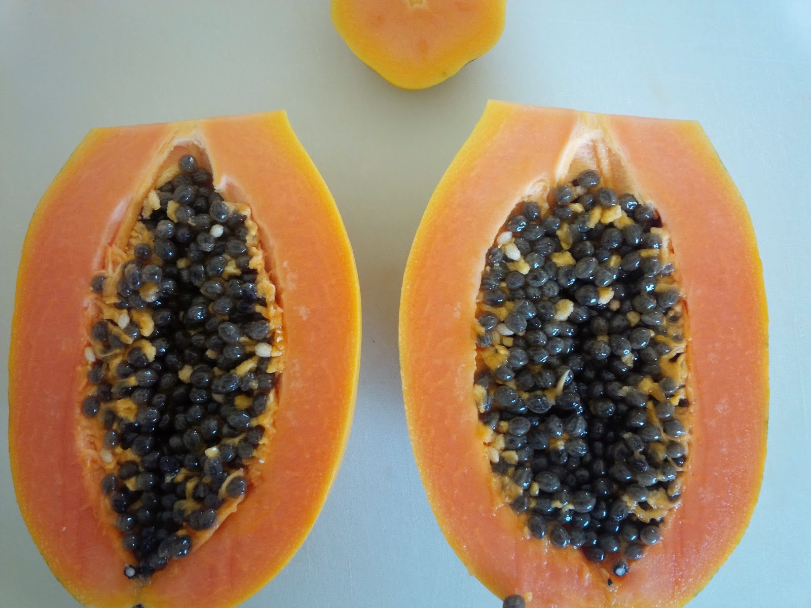 Maui Oceanview Condos I finally found strawberry papayas hooray!