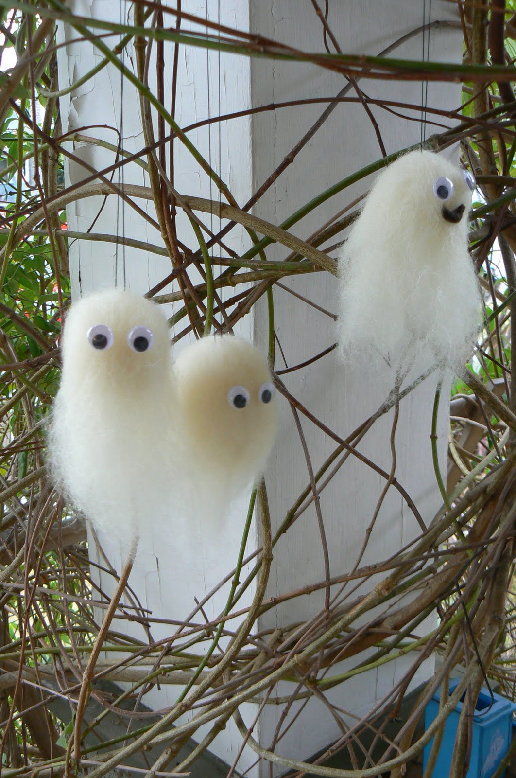 Cotton Ball Ghosts Munchkins and Mayhem