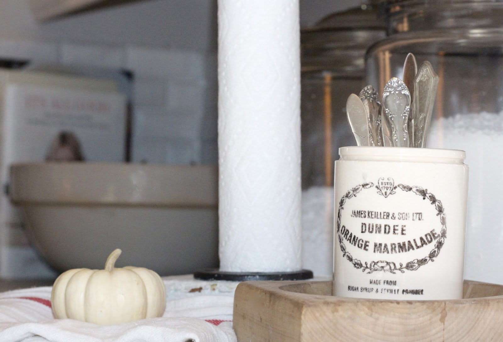 My Sweet Savannah how to make a rustic paper towel holder