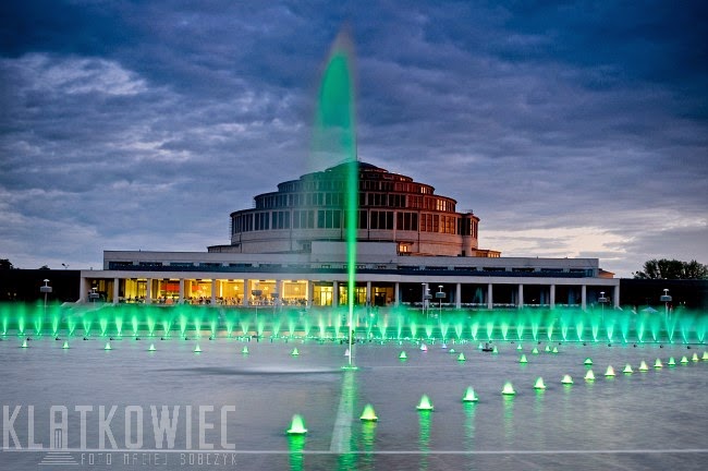 Wrocław: multimedialna fontanna przy hali stulecia