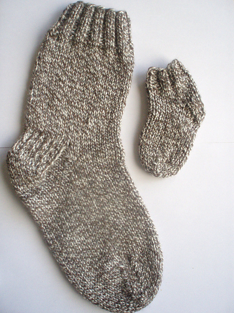 sokken breien op een rondbreinaald