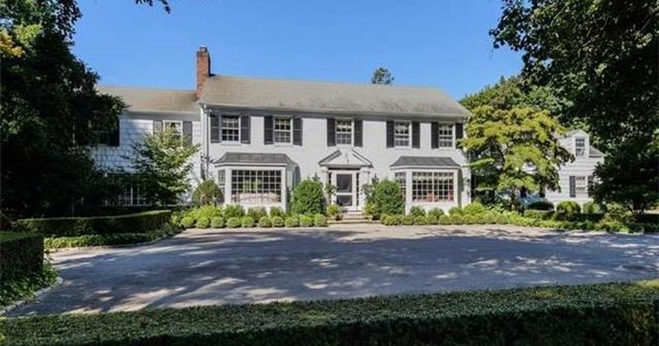 The Glam Pad Meg Braff's Locust Valley Home is for Sale