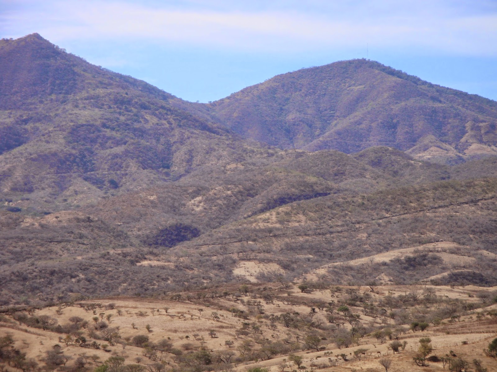 OXTOTITLAN: Paisaje de Oxtotitlán en el mes de enero