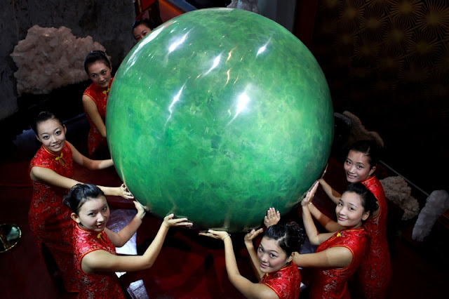 Six-ton Chinese 'Fluorite Pearl' Is World's Largest 