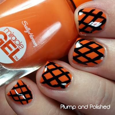 Plump and Polished: Sally Hansen Miracle Gel - Simple Halloween Nail Art