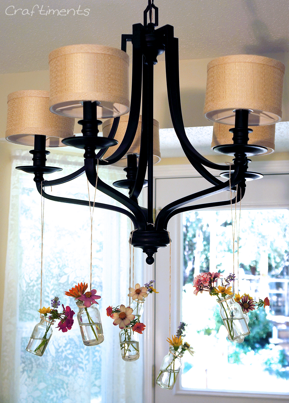 Craftiments: DIY hanging chandelier bud vases