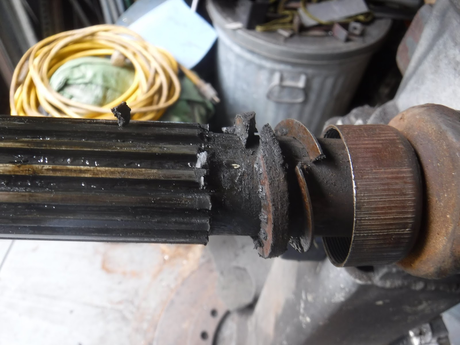 Genocache Land Rover prop shaft seal repair