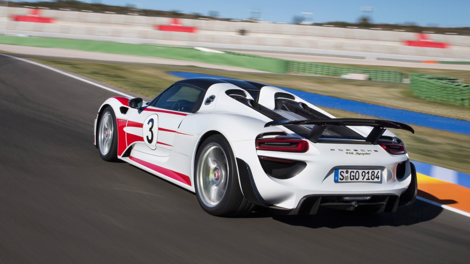 Порше 918 Спайдер 2014