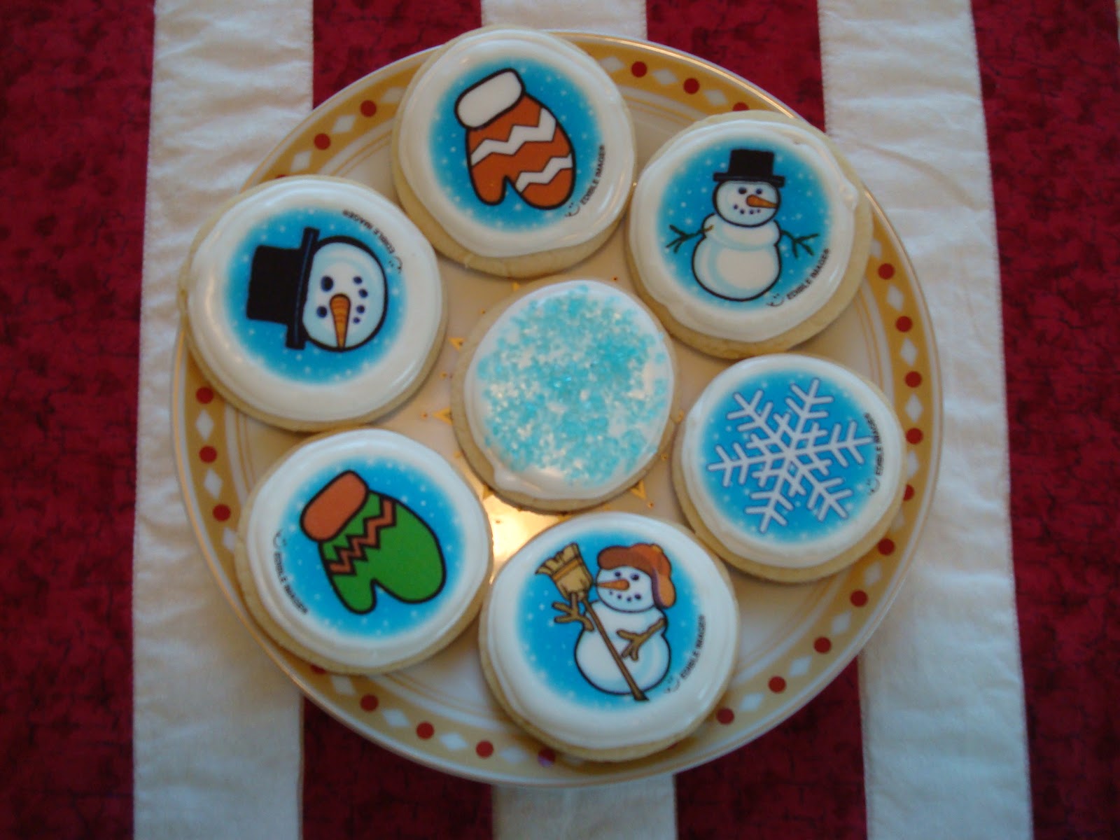 Closet Crafter Wafer Paper Winter Cookies