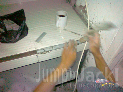JumpinJack Memasang Keramik  Dinding dan Meja Dapur Part 2