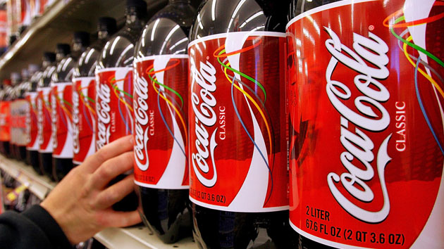 22 MANFAAT COCA-COLA YANG BELUM BANYAK ORANG KETAHUI 22 MANFAAT COCA-COLA YANG BELUM BANYAK ORANG KETAHUI