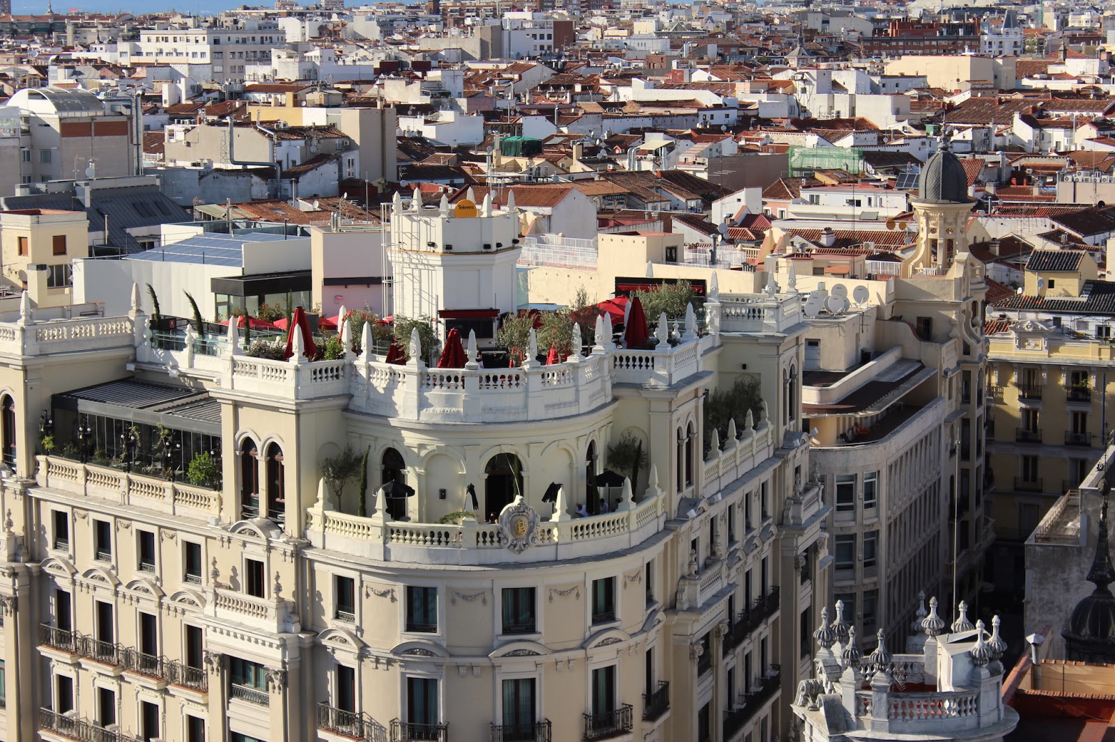 TheBlondeLion Madrid Travel http://www.theblondelion.com/2015/04/travel-madrid-day-2.html