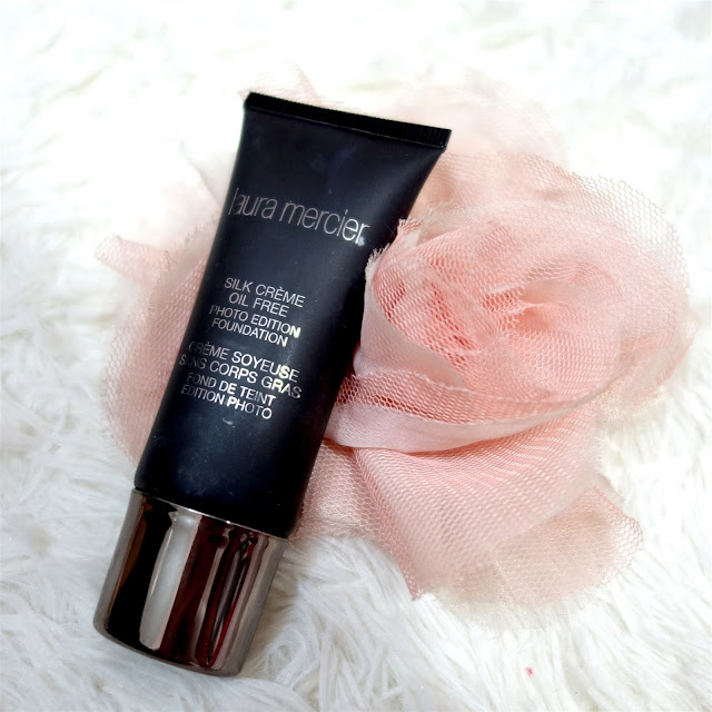 Laura Mercier Silk Creme Photo Edition Foundation Oil Free in Cream Ivory Review