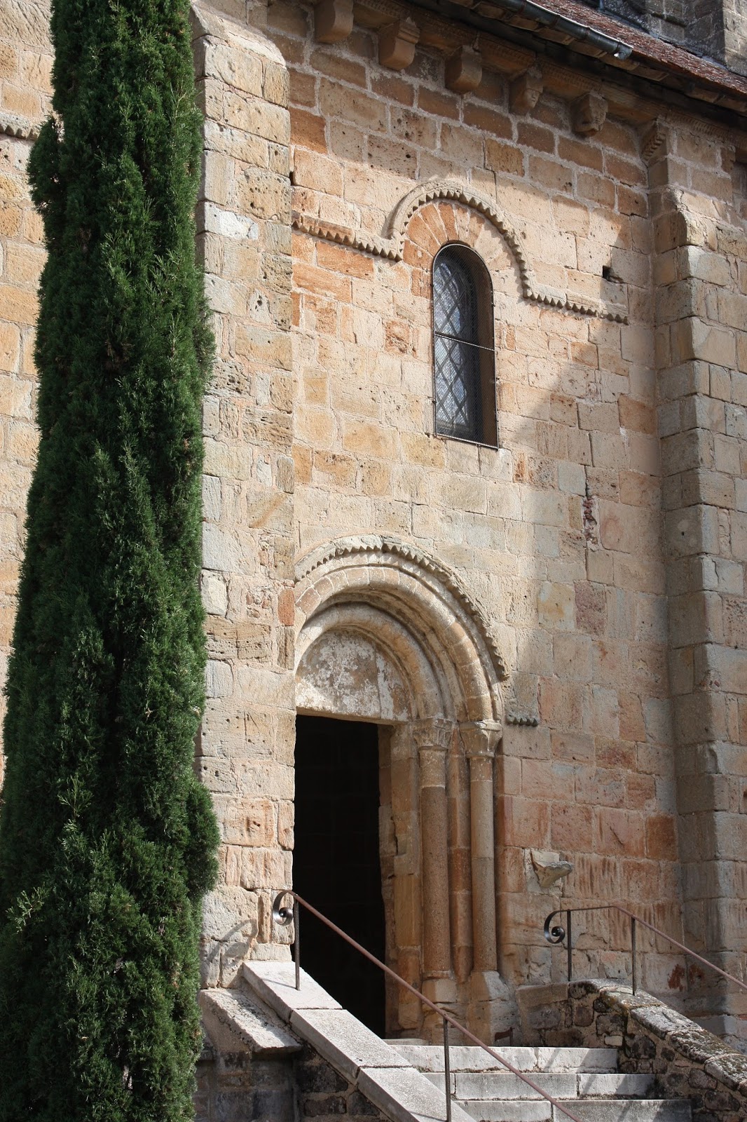 Atlas roman Couleuvre Eglise SaintJulien (03)
