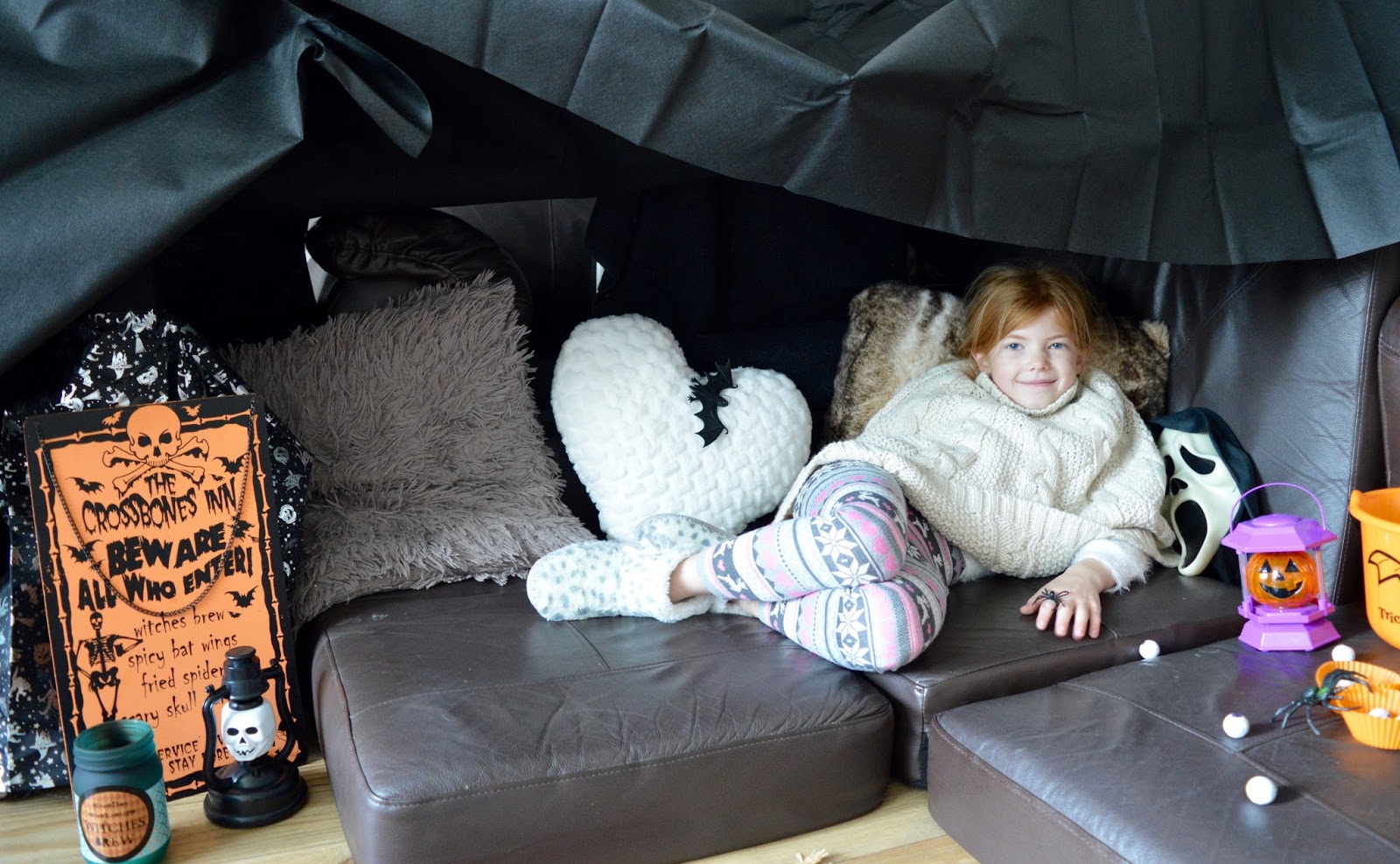 How to create an awesome sofa den for Halloween with DFS #MySofaDen