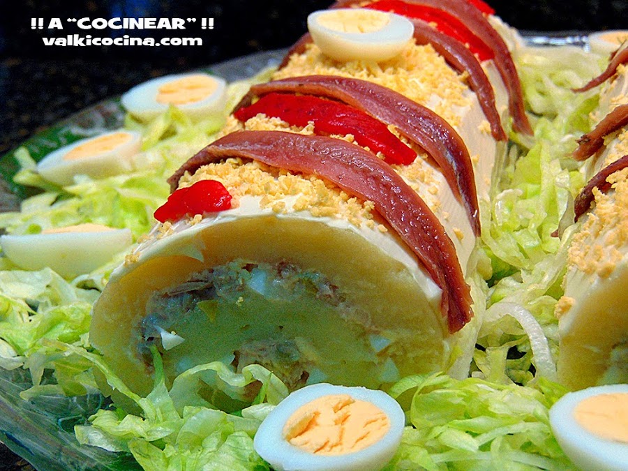 Rollo de patata relleno de atún