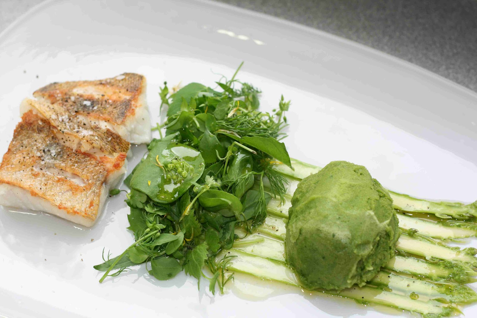 bushcooks kitchen: Frühlingsmenü: Marinierter grüner Spargel mit Zander ... bushcooks kitchen: Frühlingsmenü: Marinierter grüner Spargel mit Zander ...