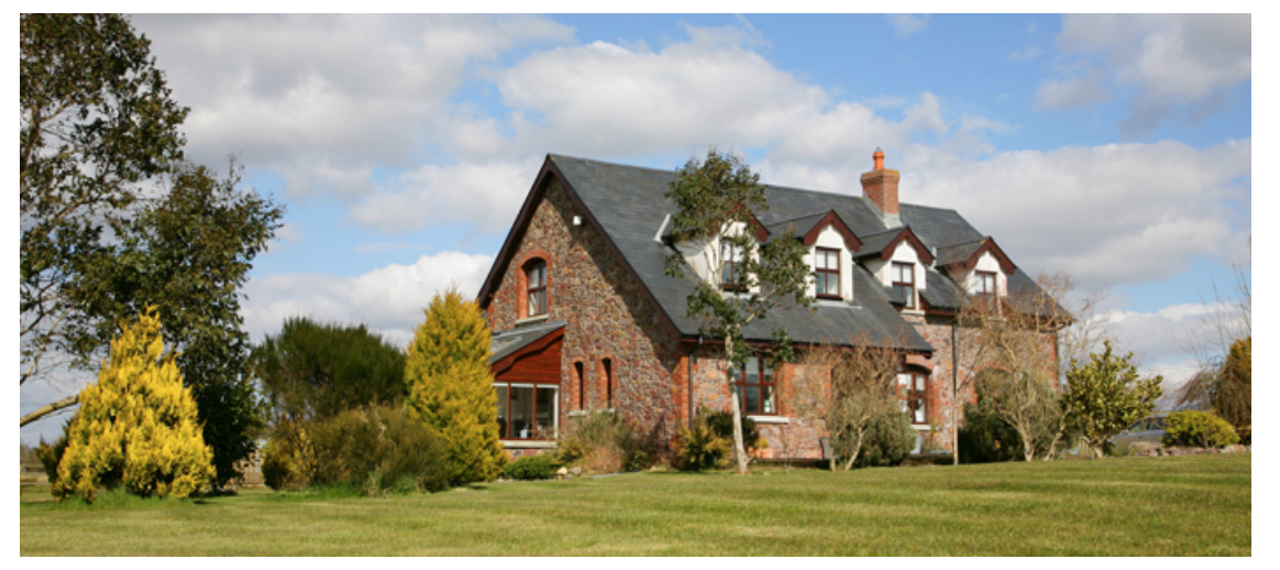 Exquisite Aldridge Lodge. Cooking in Attractive Corner of