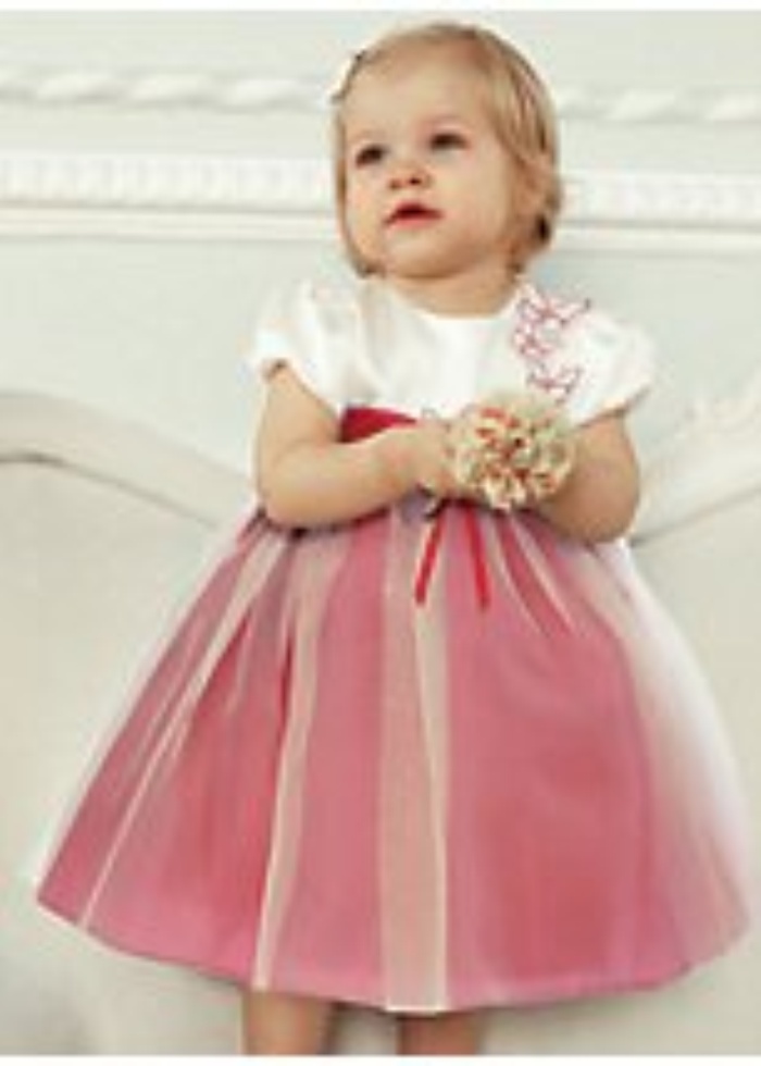 Be inspired Baby Flower Girl Dresses suitable for the smallest wedding guests in sizes months, months, months, months and months.