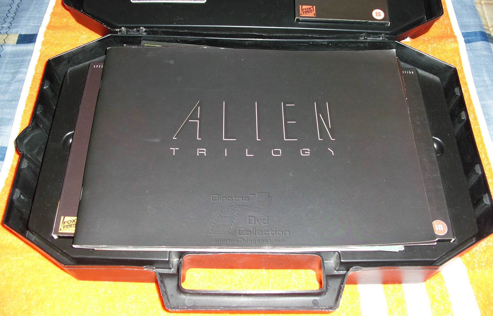 Oinotna7's dvd collection Alien Trilogy Limited Facehugger Case VHS UK
