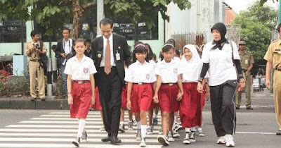 Keteraturan Sosial dalam Masyarakat Keteraturan Sosial dalam Masyarakat