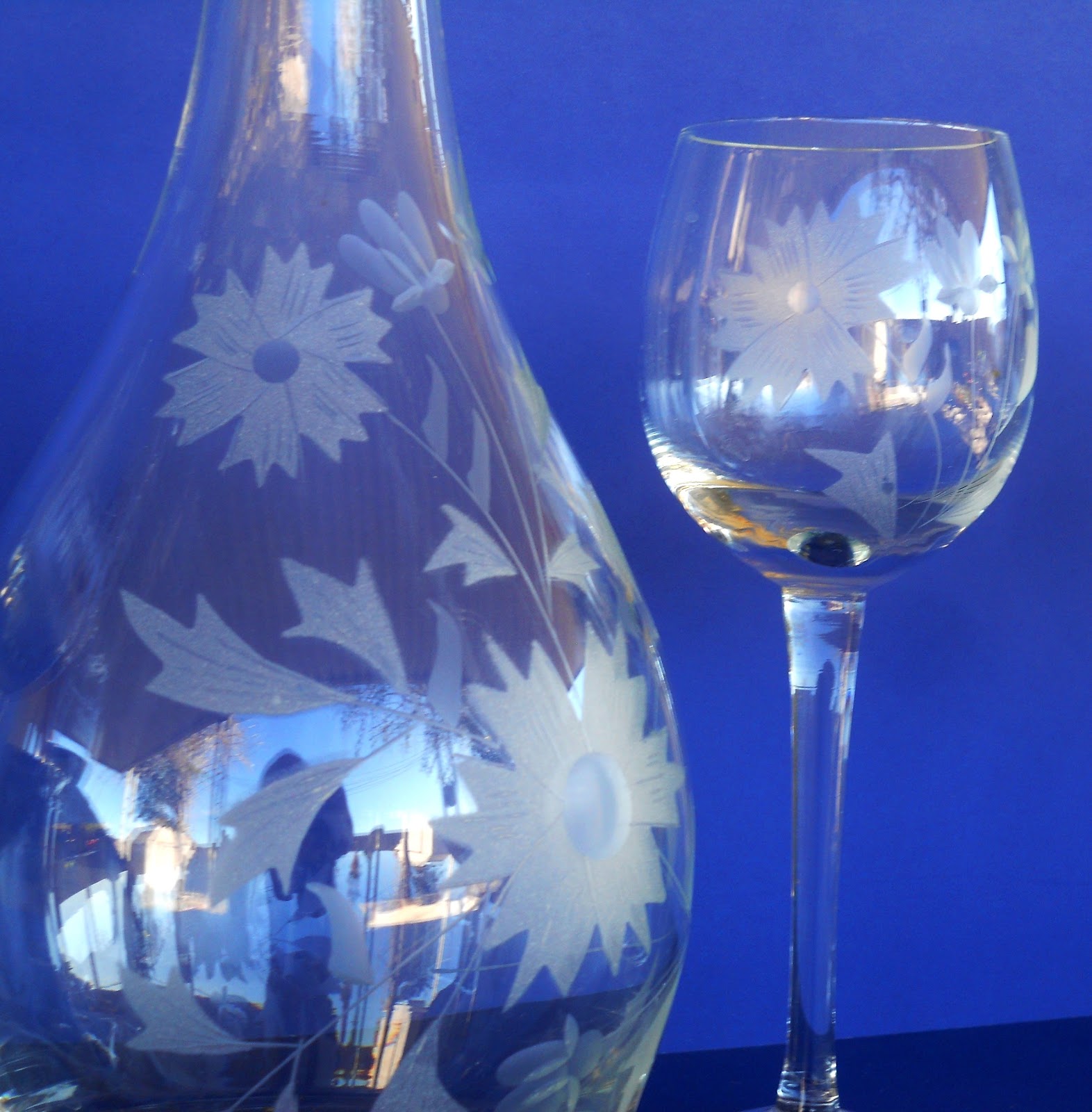 Toys and Stuff Romanian Wine Decanter Set