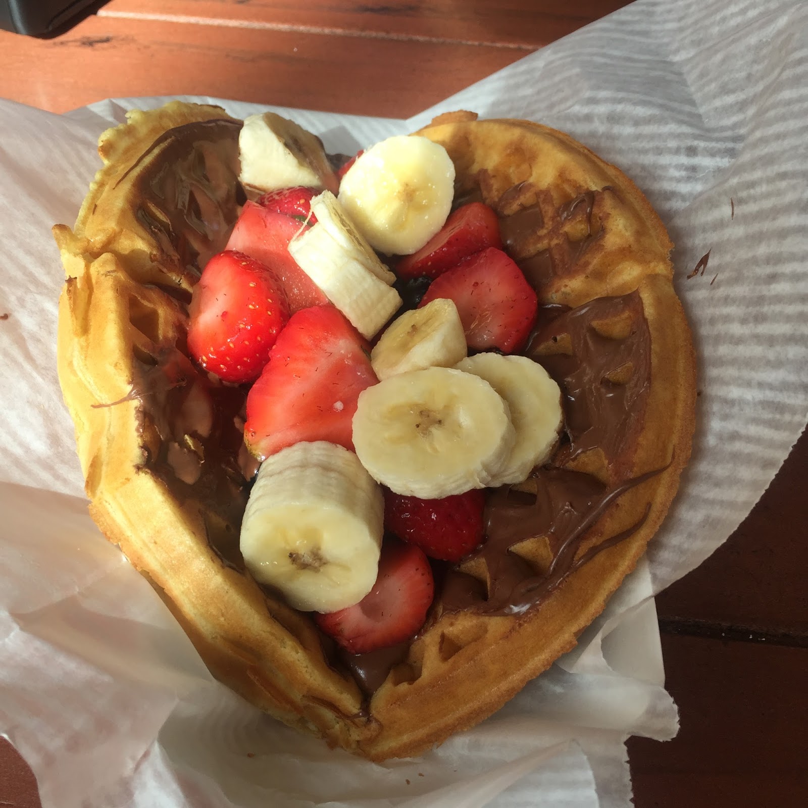 EECC Travels Disney Snacks Homemade Waffle with Nutella & Fresh