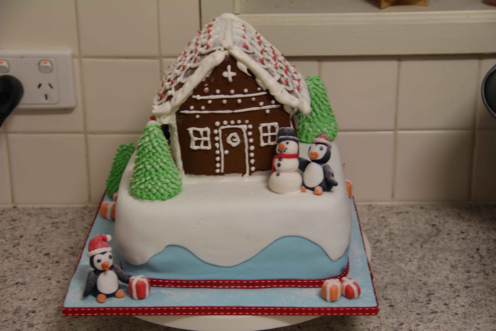 Bakerz Dad Christmas House Cake