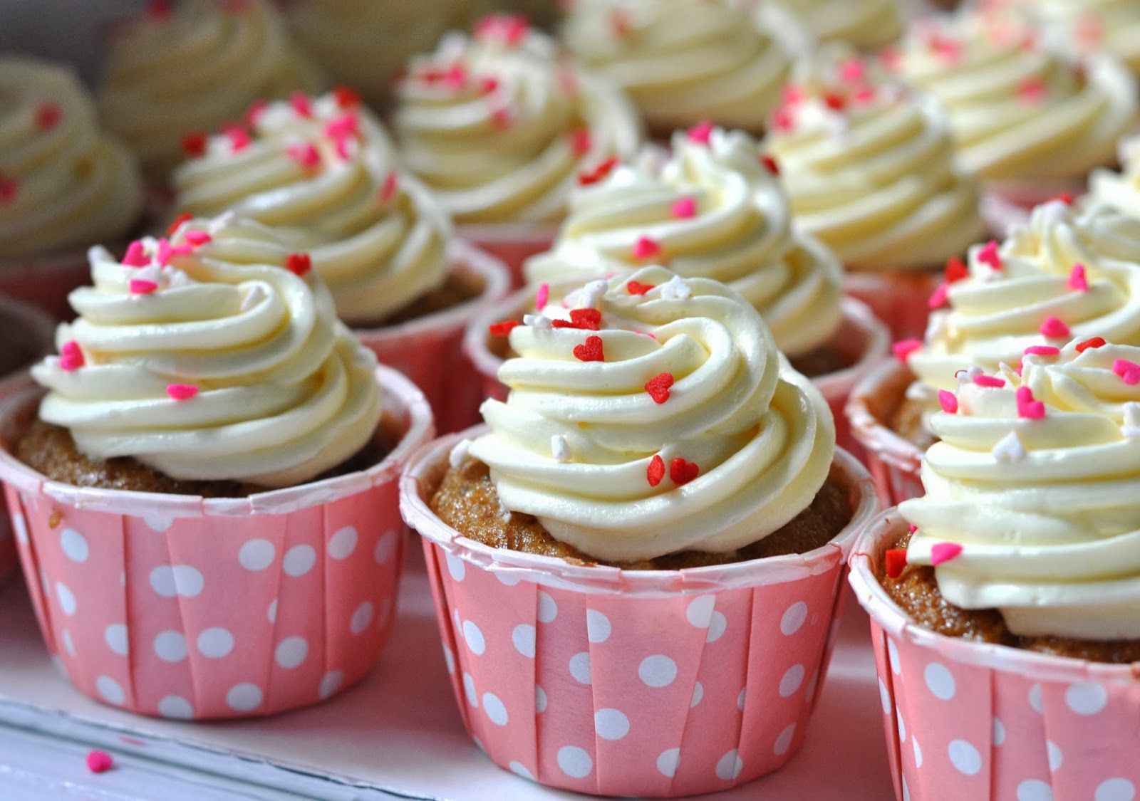 YogiLatte Swiss Meringue Buttercream Cheese finally a pipeable batch!