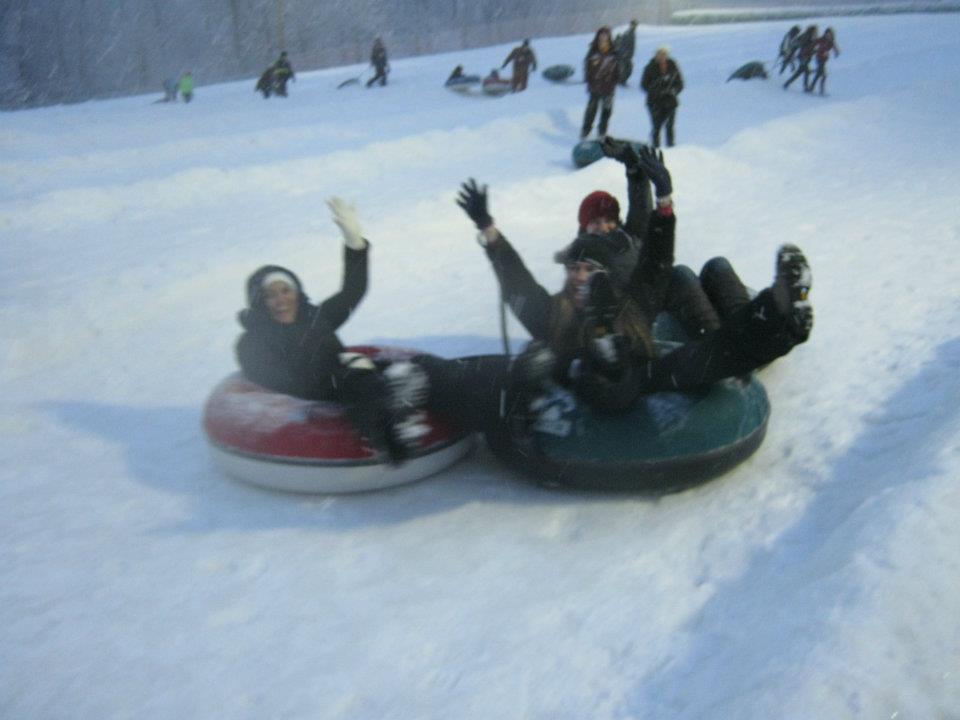 USA ) Snow Tubing Pennsylvania
