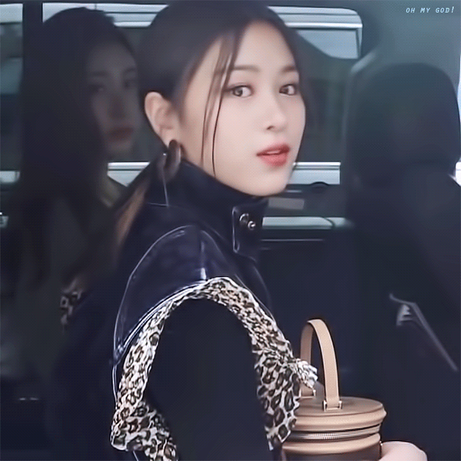 취향저격하던 날의 있지 ITZY 류진 분위기 모음.jpgif | 인스티즈