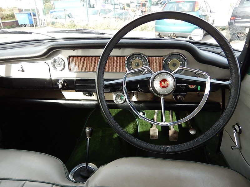 CLASSICS FOR SALE 1962 MORRIS OXFORD SERIES Vl FARINA Ace Classic