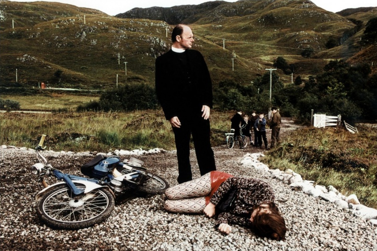 moviesandsongs365 Film review Breaking the Waves (1996)