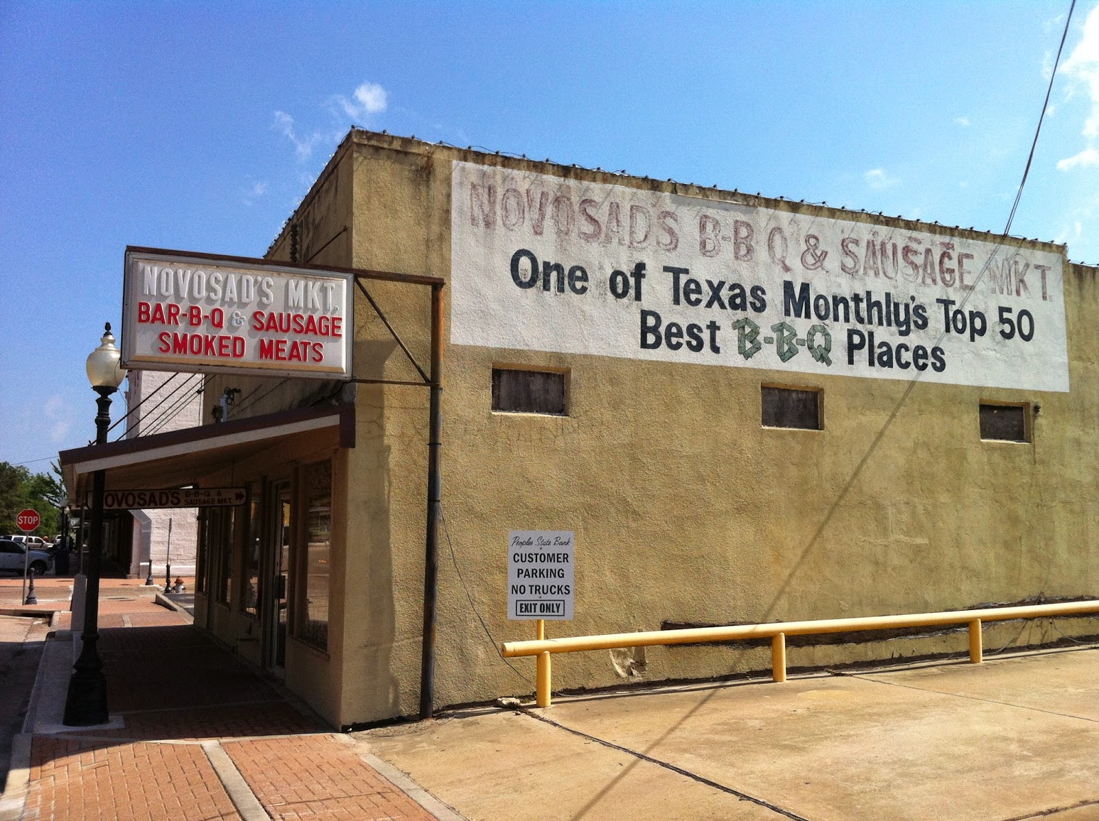 The Barbecue Fiend Novosad's BBQ & Sausage Market (Hallettsville, TX)