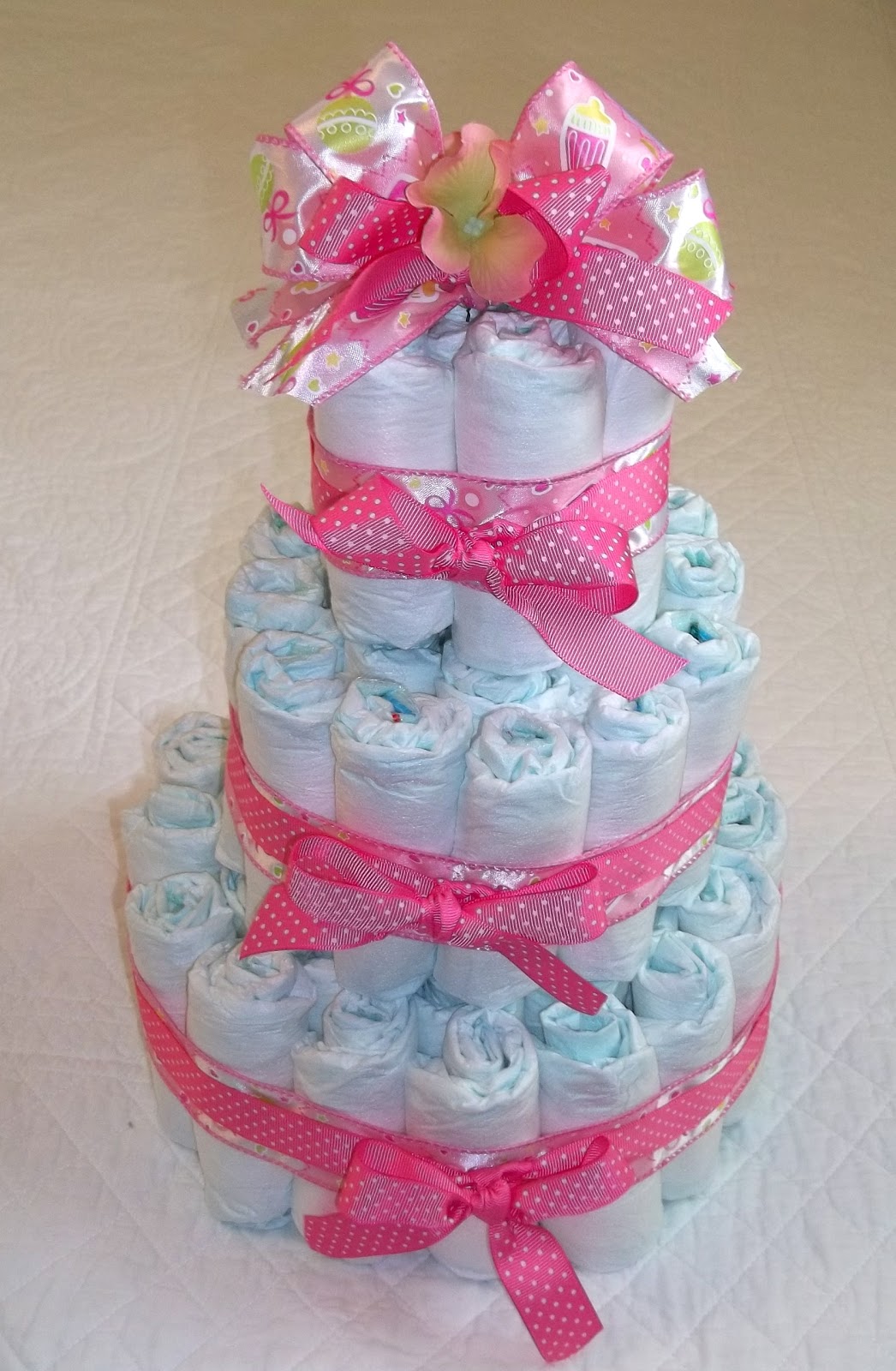 diaper cake for a friend who is throwing a baby shower diaper cakes ...