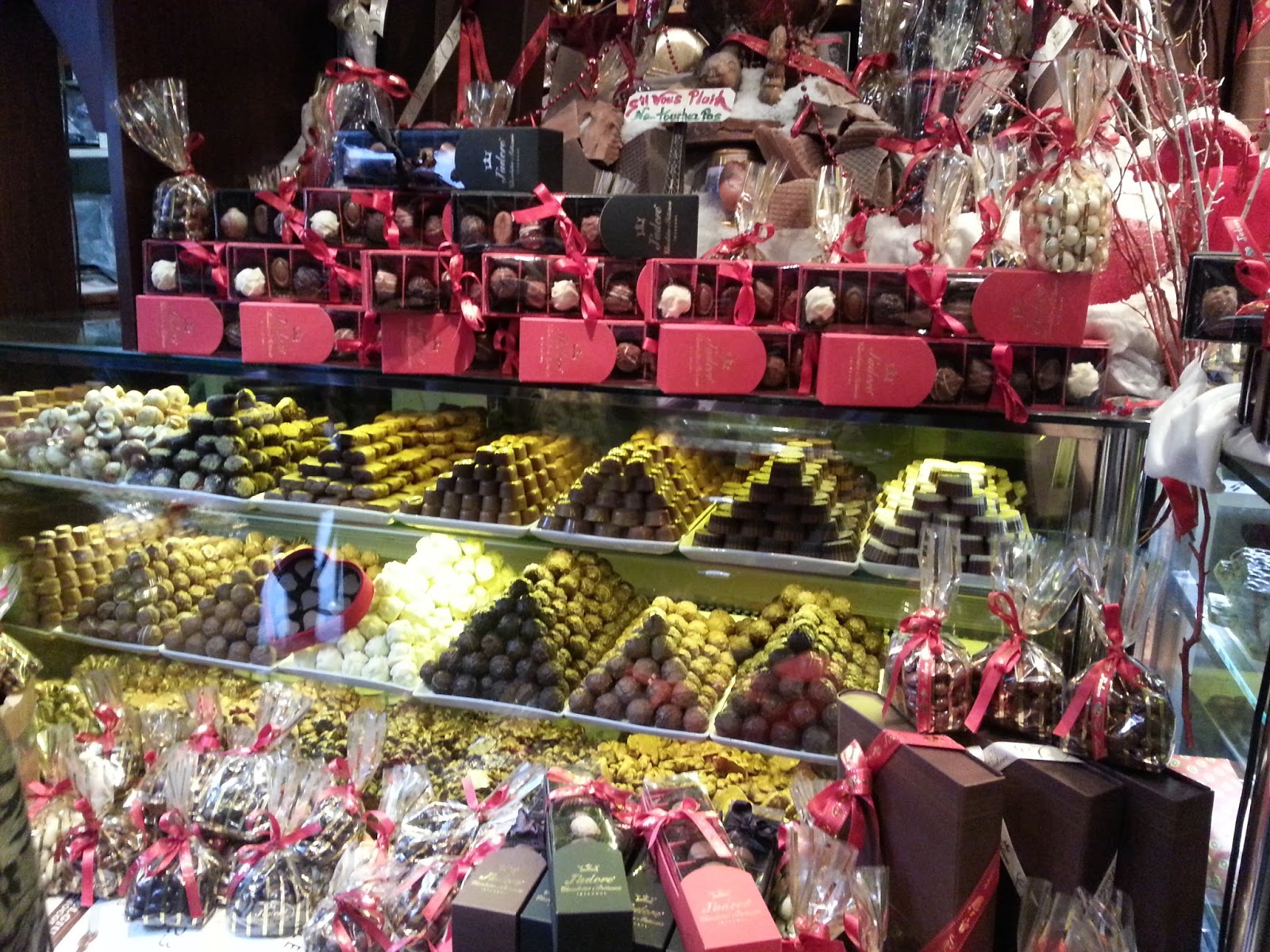 ÇİKKOLATA İSTANBUL ÇİKOLATACILARI 1 / J� ADORE CHOCOLATIER