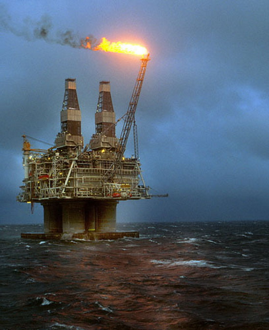 7 Stunning Oil Platforms