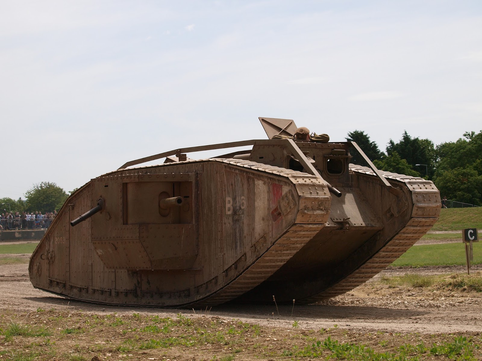 Т-2 танк вермахта. Техника 1 1 11. Бронеавтомобиль путилов-гарфорд. Romfell бронеавтомобили первой мировой войны. Немецкая гаубица 210 мм.