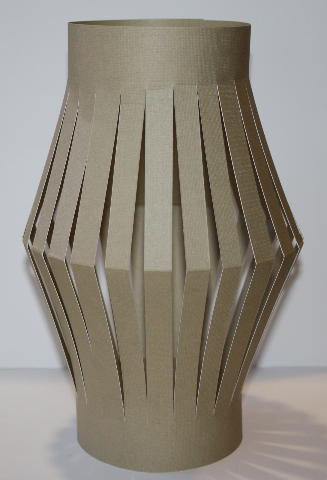 Lala's World Paper Lanterns (tutorial)