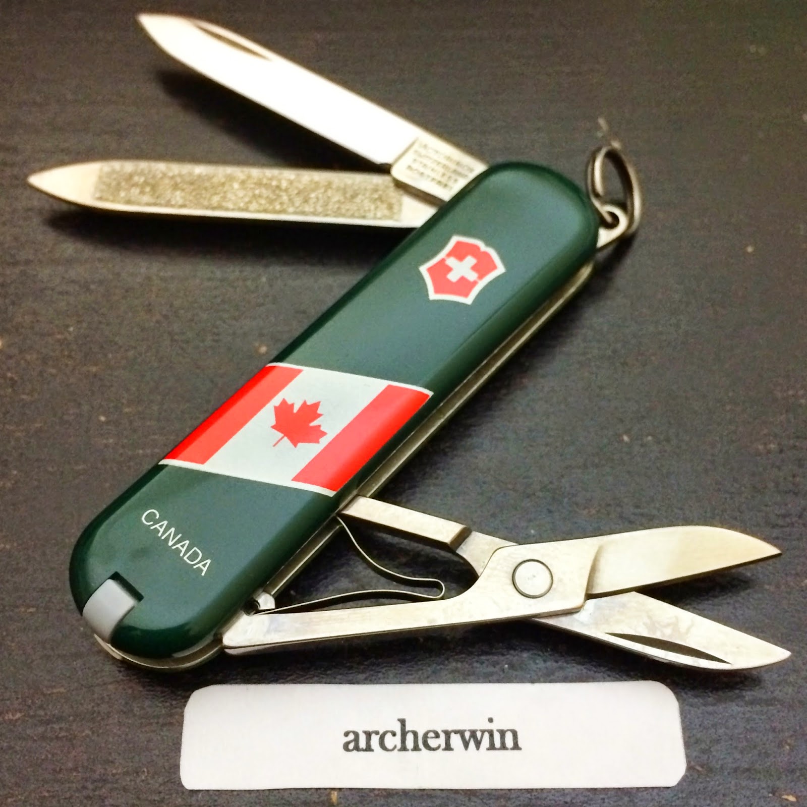 archerwin's Swiss Army Knives COLLECTION Victorinox Classic Canadian