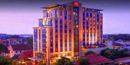 Daftar Nama dan Alamat Hotel Bintang 5,4, dan 3 di Semarang Hotel Ibis Semarang