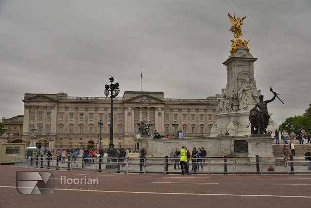 Pałac Buckingham jest znakiem rozpoznawczym stolicy Wielkiej Brytanii. Buckingham jest siedzibą królowej.