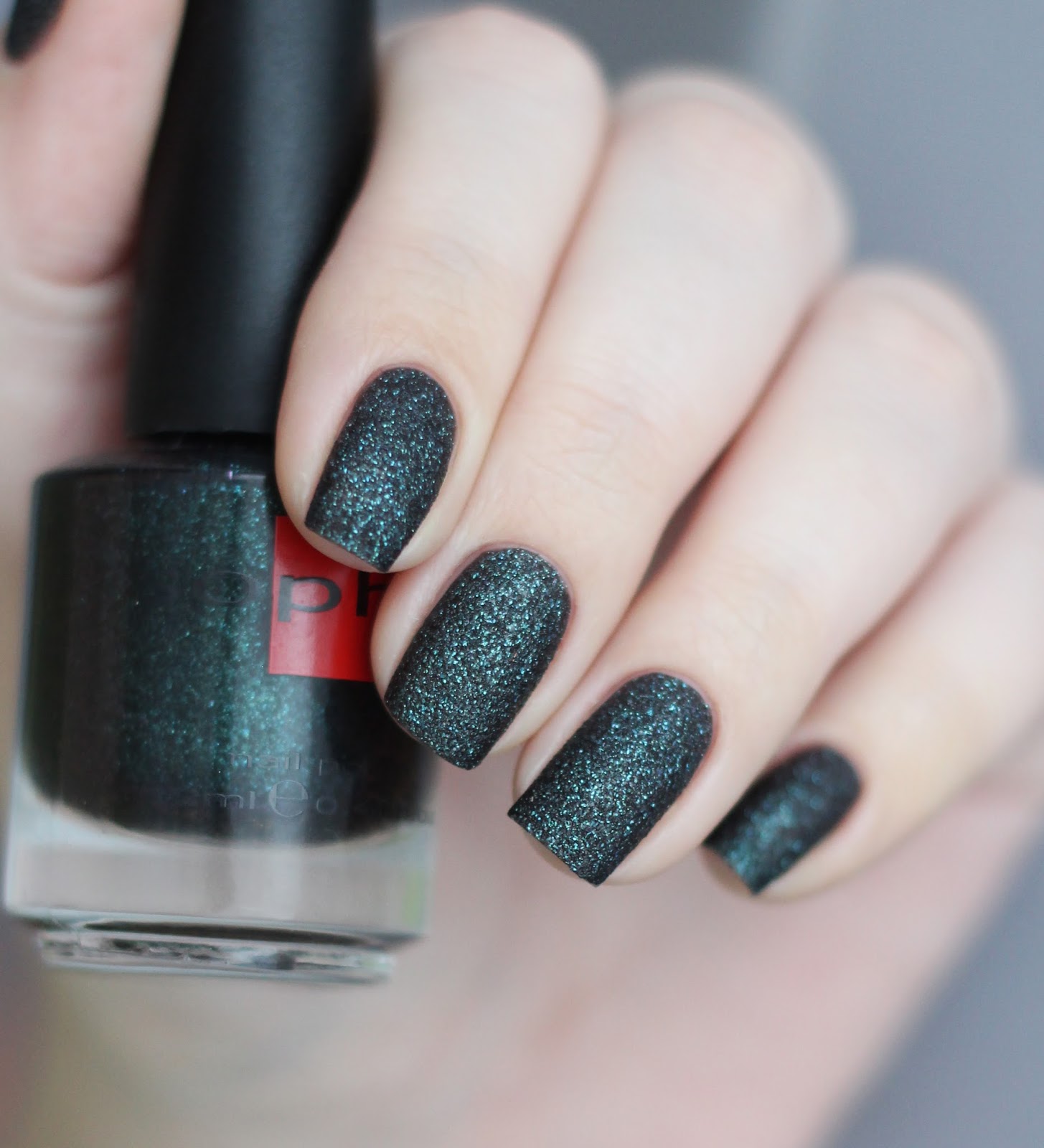 Лак для ногтей шершавый. Brigitte bottier гель лак палитра. Stardust лак для ногтей metal mirror. Лак opi с блестками. Лак для ногтей с эффектом.