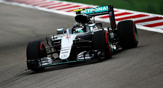 Nico Rosberg logra la pole en Rusia con Sainz 11º, Alonso 14º y Hamilton K. O.