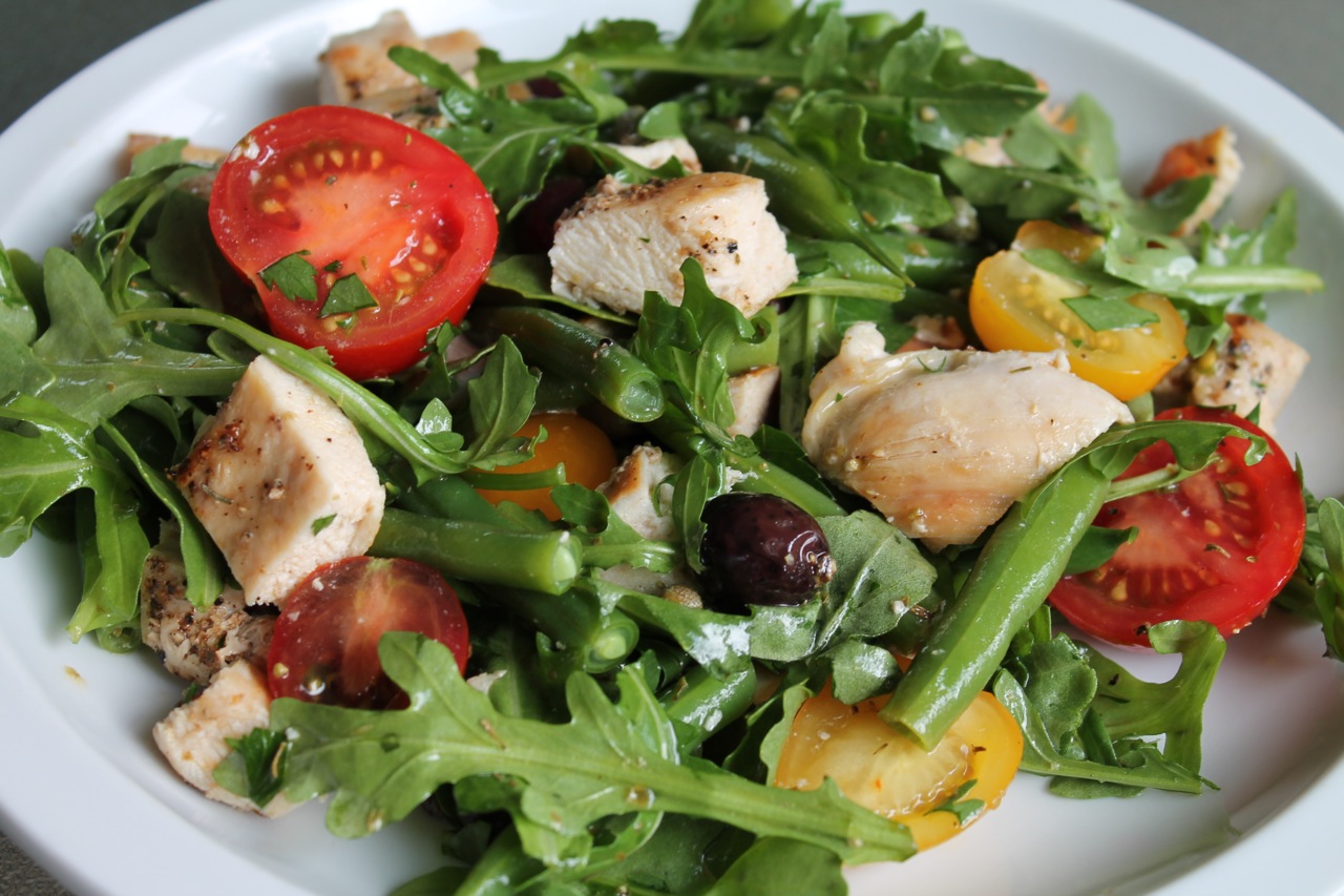 Grilled chicken garden salad nutrition facts