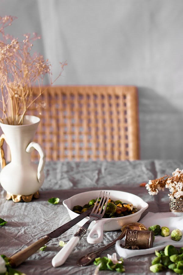 Receta de temporada, coles de Bruselas con setas